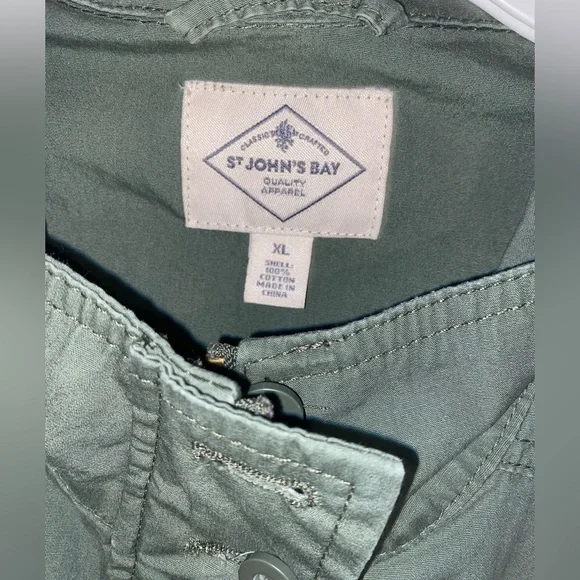 Army green jacket - Picture 2 of 3